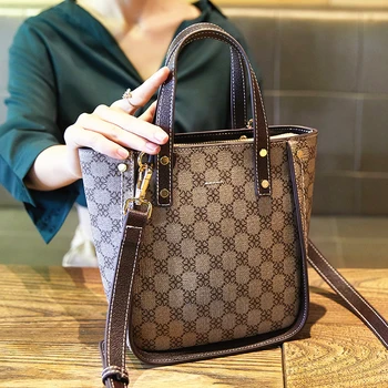 Small Mini Bucket Women Messenger Bag With Long Strap Designer Crossbody Shoulder Bags Female Fashion Korean 2019
Small Mini Bucket Women Messenger Bag With Long Strap Designer Crossbody Shoulder Bags Female Fashion Korean 2019