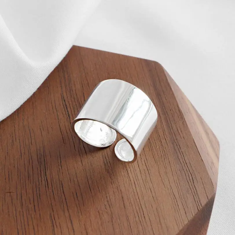 100% Celebrity 925 Sterling Silver Jewelry Wide Glazed Open Rings for Women Punk bijoux en argent 925 Femme
100% Celebrity 925 Sterling Silver Jewelry Wide Glazed Open Rings for Women Punk bijoux en argent 925 Femme