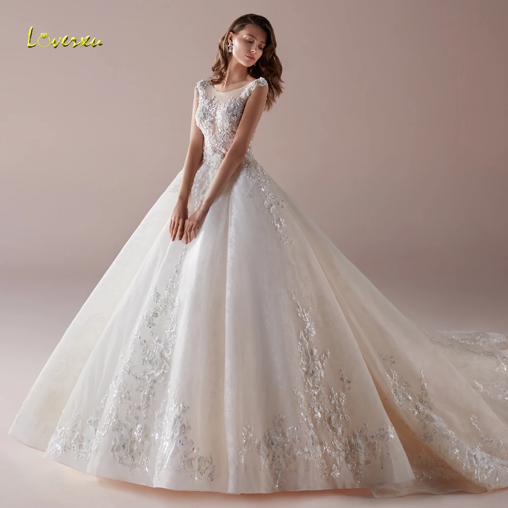 Loverxu Sexy Illusion Button Lace Vintage Wedding Dresses 2024 Cap Sleeve Appliques Flowers Chapel Train A-Line Bridal Gowns
Loverxu Sexy Illusion Button Lace Vintage Wedding Dresses 2024 Cap Sleeve Appliques Flowers Chapel Train A-Line Bridal Gowns