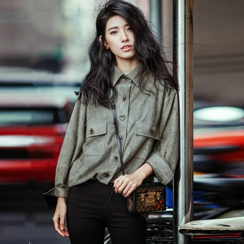 LYFZOUS Vintage Sude Blouse Casual Loose Long Sleeve Suit Collar Pocket Dark Green Leather Sude Shirts for Women High Quality
LYFZOUS Vintage Sude Blouse Casual Loose Long Sleeve Suit Collar Pocket Dark Green Leather Sude Shirts for Women High Quality