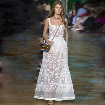 2018 Spring and summer designer runway new ladies dress female long maxi banquet suspenders embroidered white perspective dress
2018 Spring and summer designer runway new ladies dress female long maxi banquet suspenders embroidered white perspective dress