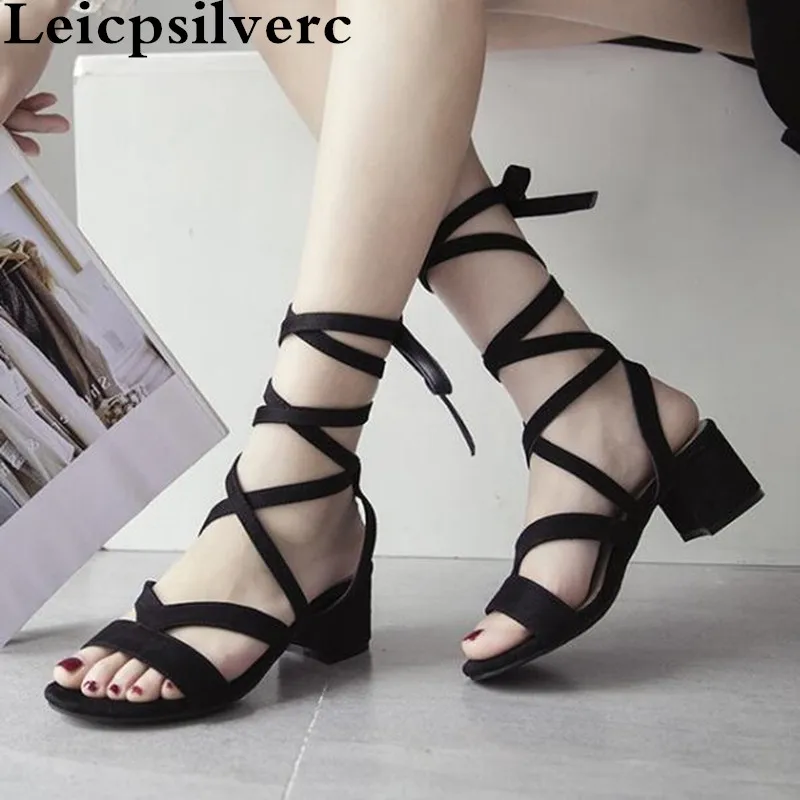 Summer new mid heel strap Rome fringed women's sandals toe toe leggings women's shoes
Summer new mid heel strap Rome fringed women's sandals toe toe leggings women's shoes
