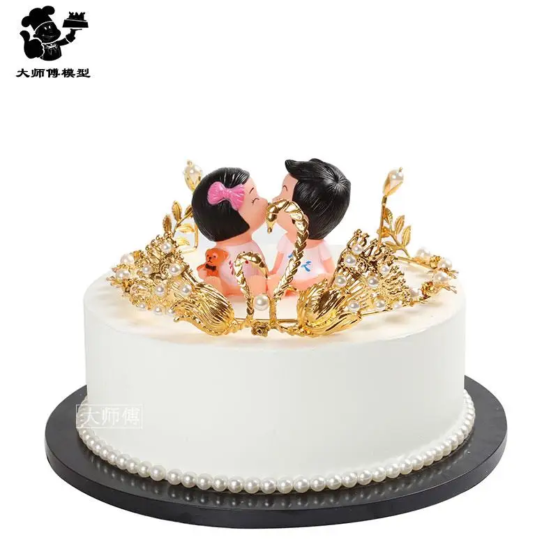 Simulation Cake Model Crown Birthday Cake Model Cake Decoration Plastic Window Display Molds Fondant Molds Cristmas Decoration
Simulation Cake Model Crown Birthday Cake Model Cake Decoration Plastic Window Display Molds Fondant Molds Cristmas Decoration