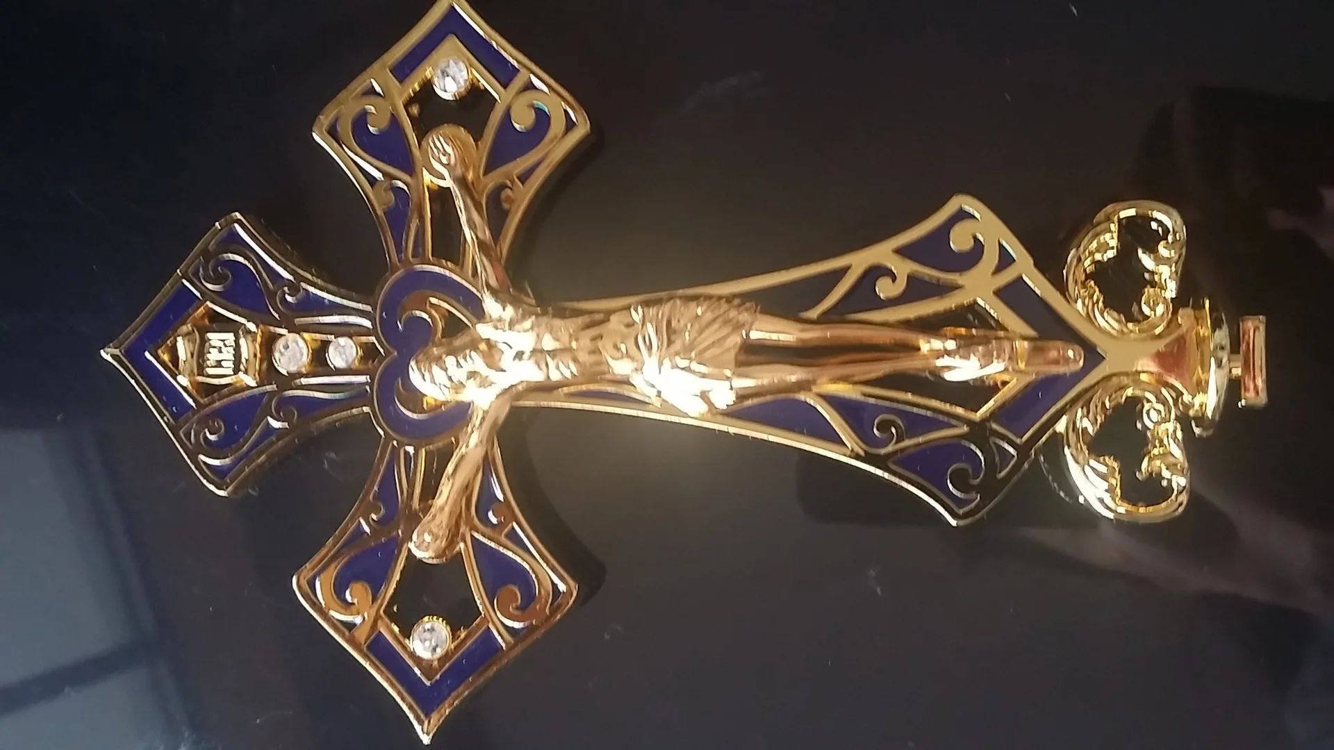 Catholic Sacred Christian Cross Gilded Blue Bottom Twilight Saint Heart Jesus Ornaments Family Decoration Holiday Gift
Catholic Sacred Christian Cross Gilded Blue Bottom Twilight Saint Heart Jesus Ornaments Family Decoration Holiday Gift