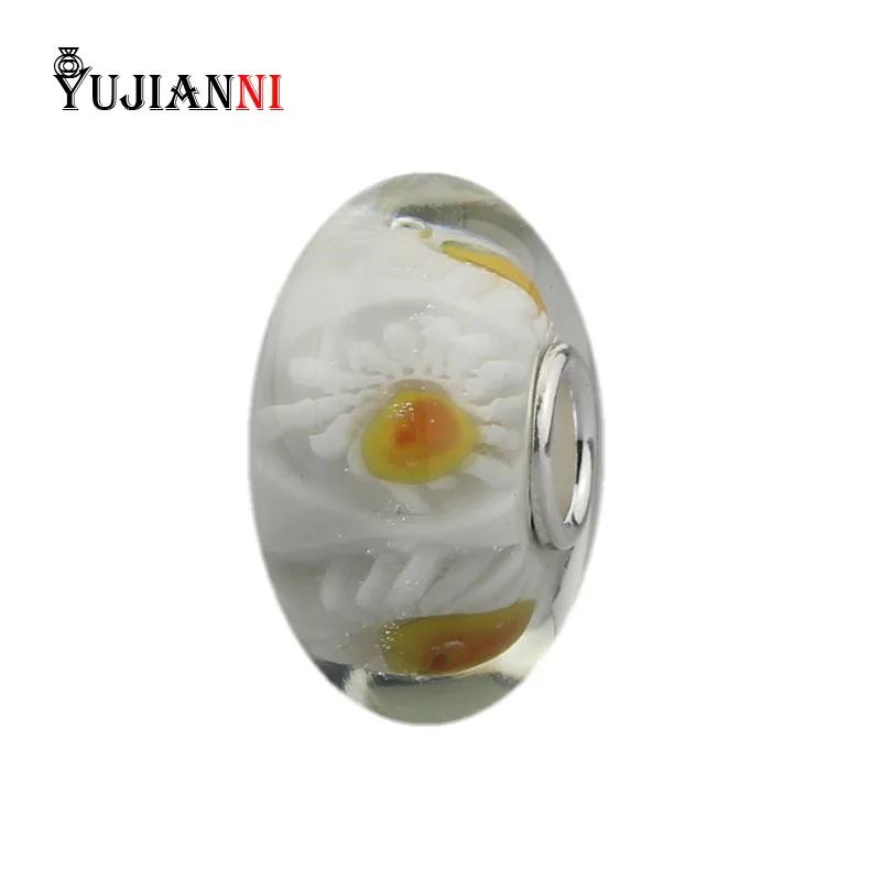 High Quality Handmade 925 Sterling Silver Murano Glass Beads White Daisy Charms Fit European Brand Bracelet & Necklace Jewelry
High Quality Handmade 925 Sterling Silver Murano Glass Beads White Daisy Charms Fit European Brand Bracelet & Necklace Jewelry