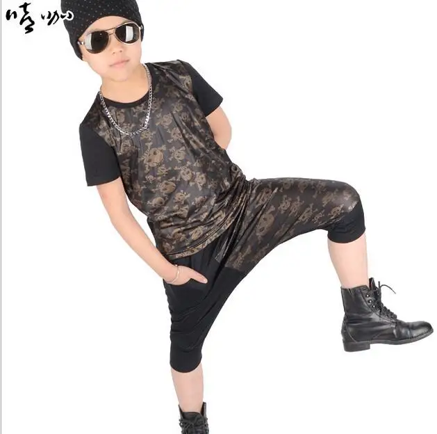 2017 Spring Autumn children's clothing set Gold Skull Print Costumes boy kids sport suits patchwork Hip Hop dance pant & T-shirt
2017 Spring Autumn children's clothing set Gold Skull Print Costumes boy kids sport suits patchwork Hip Hop dance pant & T-shirt
