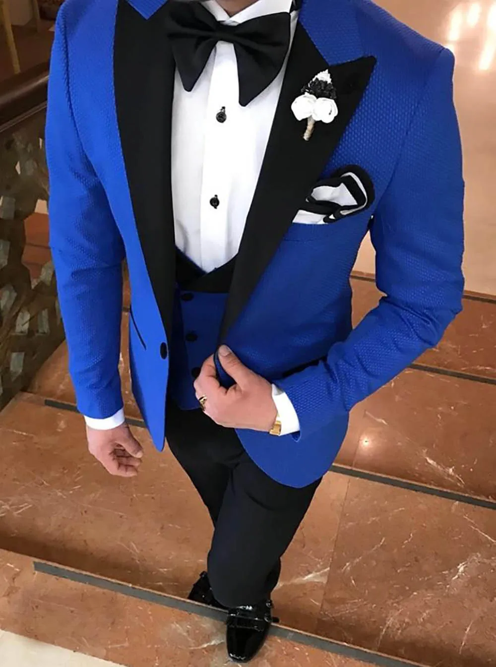 2020 Men's Suit Leisure Blue Suit 3 Pieces Double-breasted Vest Lapel Tuxedos Groomsme For Wedding ,Party (Blazer+Vest+Pants)
2020 Men's Suit Leisure Blue Suit 3 Pieces Double-breasted Vest Lapel Tuxedos Groomsme For Wedding ,Party (Blazer+Vest+Pants)