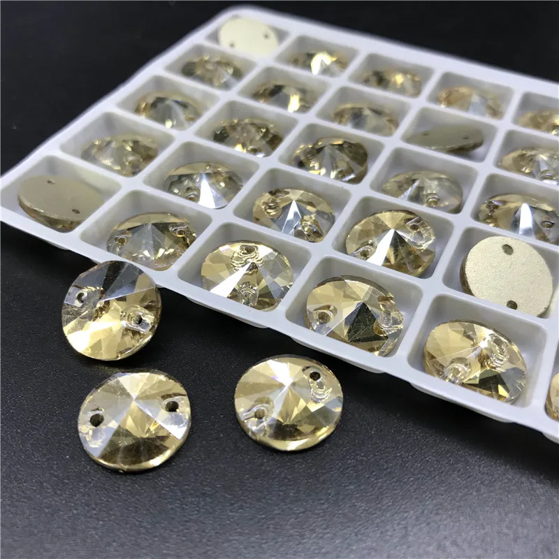Golden Shadow Glass Crystal RIVOLI Sew-On Stone FLATBACK Gold Champagne Round SEW ON Rhinestones for Dress Clothing accessories
Golden Shadow Glass Crystal RIVOLI Sew-On Stone FLATBACK Gold Champagne Round SEW ON Rhinestones for Dress Clothing accessories
