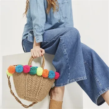 Famous Brand Design Handmade Bag Women Pompon Beach Weaving Ladies Straw Bag Wrapped Beach Bag Tote Girls Large Bag Sac a main
Famous Brand Design Handmade Bag Women Pompon Beach Weaving Ladies Straw Bag Wrapped Beach Bag Tote Girls Large Bag Sac a main