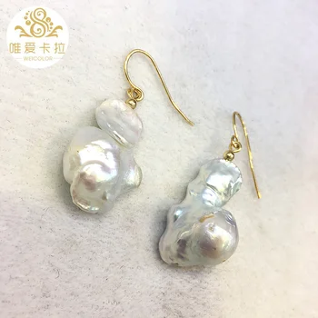 WEICOLOR Irregular White Natural Pearl Earring Jewelry With Light Gold Color Metal Not Easy to Lose Color.
WEICOLOR Irregular White Natural Pearl Earring Jewelry With Light Gold Color Metal Not Easy to Lose Color.