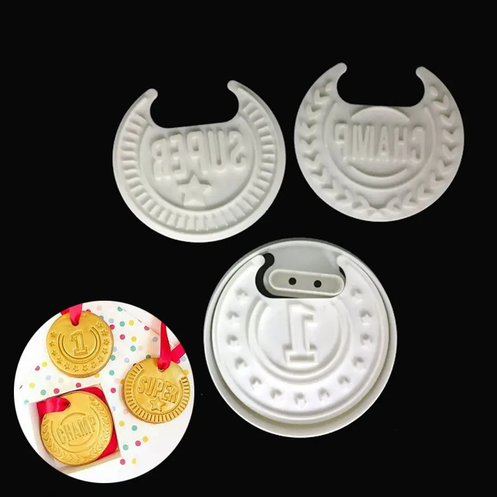 3pcs/set Medals plastic fondant cutter cake mold cookie biscuit sugarcraft cake decorating tools pastry baking moulds
3pcs/set Medals plastic fondant cutter cake mold cookie biscuit sugarcraft cake decorating tools pastry baking moulds