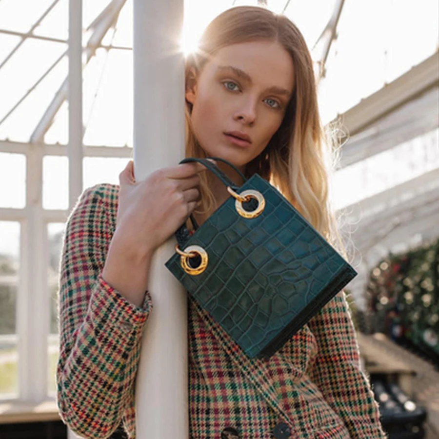 Vintage Crocodile Women's Handbags Wild Alligator Shoulder Messenger Bags for Women Casual Pu Leather Lady Clutch Bag Tote
Vintage Crocodile Women's Handbags Wild Alligator Shoulder Messenger Bags for Women Casual Pu Leather Lady Clutch Bag Tote