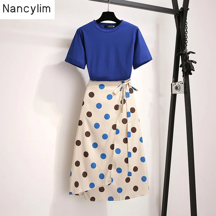 Summer Dress Suit Woman Korean Style Short Sleeve Blue Tee Shirt + Point Chiffon Skirt Twopiece Long Skirts Set Office Lady Wear
Summer Dress Suit Woman Korean Style Short Sleeve Blue Tee Shirt + Point Chiffon Skirt Twopiece Long Skirts Set Office Lady Wear