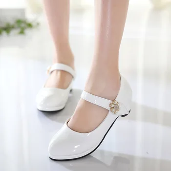 Spring and autumn 2018 Korean fashion ladies shoes single shoes performance women's new large children's shoes
Spring and autumn 2018 Korean fashion ladies shoes single shoes performance women's new large children's shoes