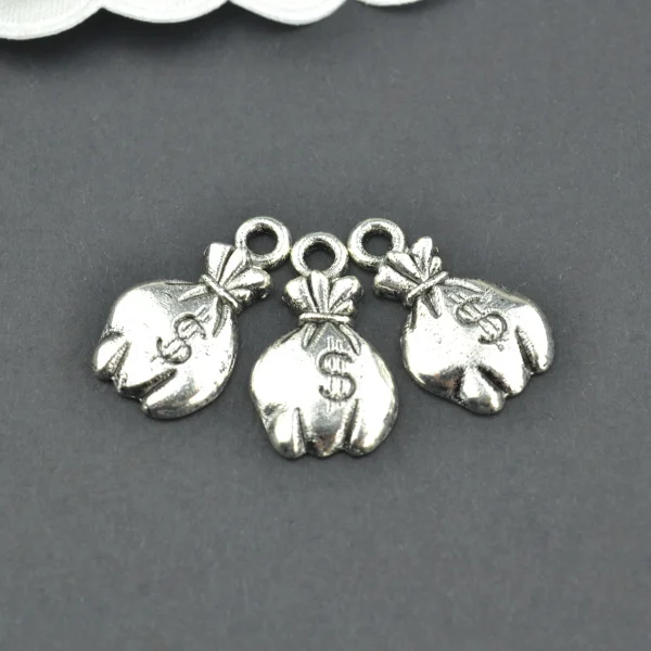 40Pcs Antique Silver Zinc Alloy purse Charms Pendants Diy Jewelry Findings Accessories Wholesale 18*10mm 22117
40Pcs Antique Silver Zinc Alloy purse Charms Pendants Diy Jewelry Findings Accessories Wholesale 18*10mm 22117