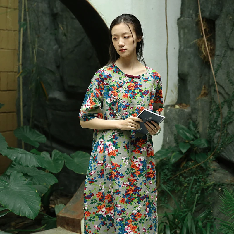 Traditional Slant Frog Buttons Green Floral Print Half Sleeve Cotton Linen Dress, Summer Long Loose Thin Elegant Retro Lady Robe
Traditional Slant Frog Buttons Green Floral Print Half Sleeve Cotton Linen Dress, Summer Long Loose Thin Elegant Retro Lady Robe
