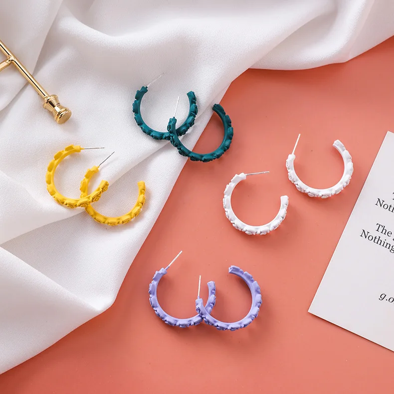Fashion Sweet candy color roses earrings female painting semicircle earrings Popular classic stud earrings for women jewelry
Fashion Sweet candy color roses earrings female painting semicircle earrings Popular classic stud earrings for women jewelry