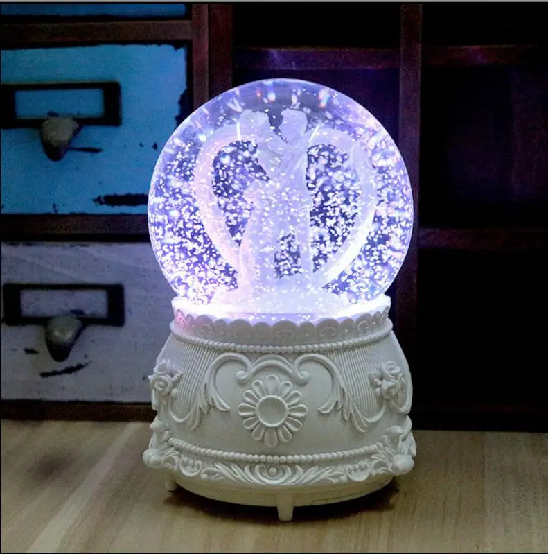 DYZ 728++++ Snowflakes, white couples, music boxes, snowflakes, crystal balls, birthday gifts, home decorations
DYZ 728++++ Snowflakes, white couples, music boxes, snowflakes, crystal balls, birthday gifts, home decorations