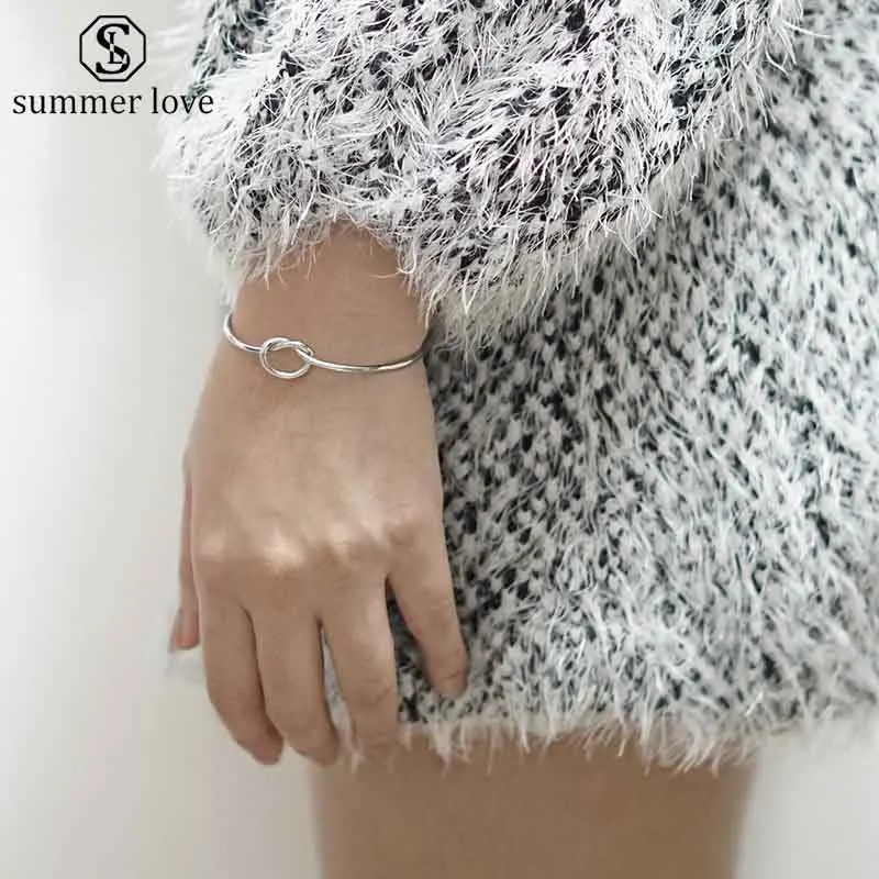 Fashion Simple Wire Tie The Knot Bracelet Bangle Lovely Knot Cuff Open Metal Bangles For Women Gift Jewelry
Fashion Simple Wire Tie The Knot Bracelet Bangle Lovely Knot Cuff Open Metal Bangles For Women Gift Jewelry