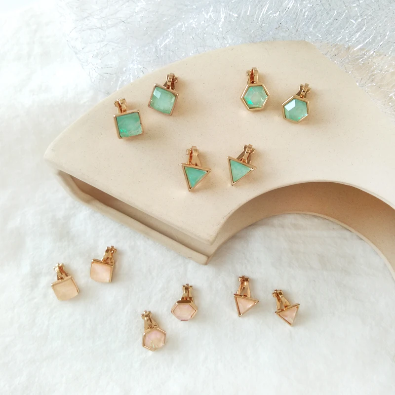 Candy Blue Pink Gem Crystal Triangular Circle Geometry Stud Earrings Fashion Personality Party & Wedding Earring For Women Girl
Candy Blue Pink Gem Crystal Triangular Circle Geometry Stud Earrings Fashion Personality Party & Wedding Earring For Women Girl