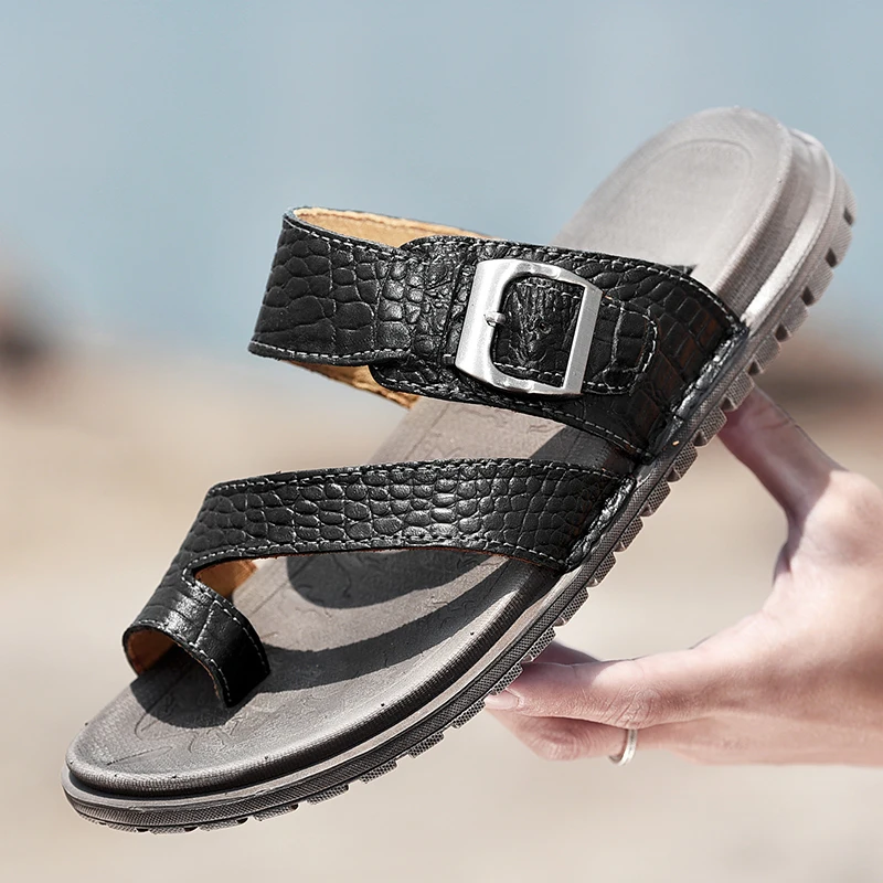 Mens Slippers Outdoor Genuine Leather Men Slipper Man Summer Beach Shoes Lightweight Male Flats Sandals Fashion Flip Flops Black
Mens Slippers Outdoor Genuine Leather Men Slipper Man Summer Beach Shoes Lightweight Male Flats Sandals Fashion Flip Flops Black