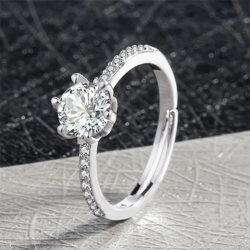 Trendy Female Rhinestone 925 Sterling Silver Ring Wedding Bands Oval Micro-Set Six-Claw Engagement Ring Women Row Cubic Ring
Trendy Female Rhinestone 925 Sterling Silver Ring Wedding Bands Oval Micro-Set Six-Claw Engagement Ring Women Row Cubic Ring