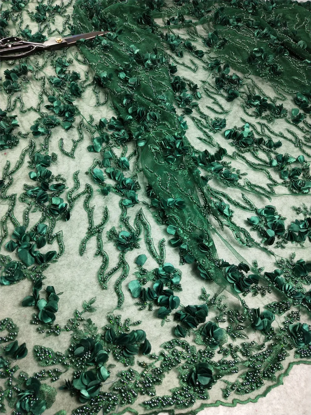 French lace fabric 5yds/pce by dhl green 3d petals heavy beads for women elegant dress 2019 new design high quality
French lace fabric 5yds/pce by dhl green 3d petals heavy beads for women elegant dress 2019 new design high quality