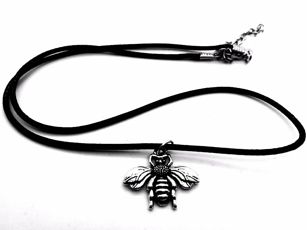 10PCS Tiny Cute Queen Bumble Bee Necklace Honey Antique Charm Insect Beehive Bumblebee Wasp Rope Leather Necklaces | Украшения и
