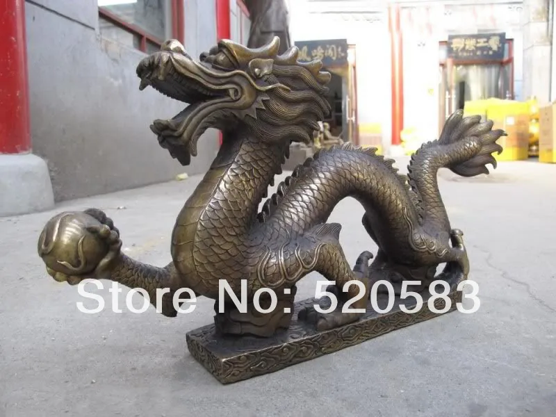 China Royal Classical Copper Bronze Feng Shui Lucky Fly Dragon Hold Bead Statue