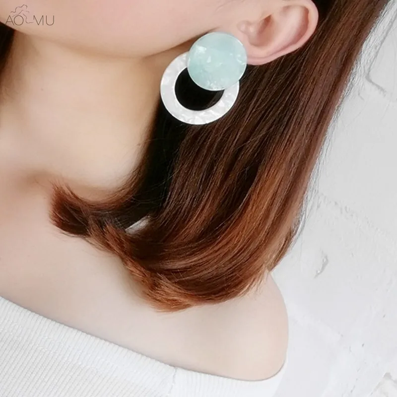 AOMU 2019 Retro Trend Acetate Acrylic Hit Colorz Geometric Circle Round Hollow Stud Earrings for Women Girl Party Brincos
AOMU 2019 Retro Trend Acetate Acrylic Hit Colorz Geometric Circle Round Hollow Stud Earrings for Women Girl Party Brincos