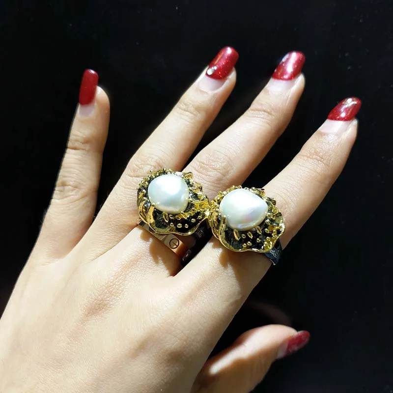 FLZB, Hyperbole ring uniqute design supper ring natural irregular pearl in 925 sterling silver with 18k gold plated fashion ring
FLZB, Hyperbole ring uniqute design supper ring natural irregular pearl in 925 sterling silver with 18k gold plated fashion ring