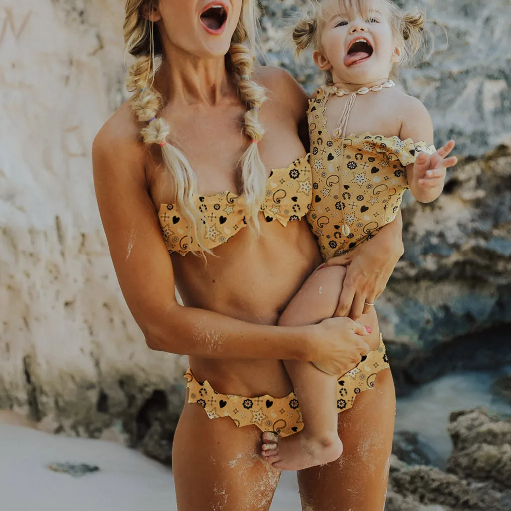 2019 Bikini High Waist Bikini MomMe Baby Girls Floral Print Summer Swimwear Swims suit Ruffle Vest Romper Jumpsuits clothes set
2019 Bikini High Waist Bikini MomMe Baby Girls Floral Print Summer Swimwear Swims suit Ruffle Vest Romper Jumpsuits clothes set