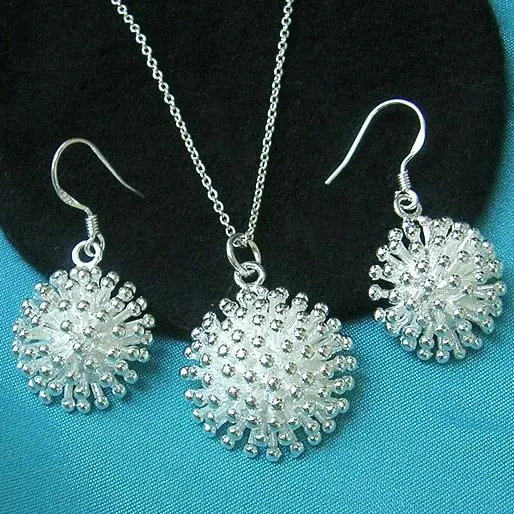 Wholesale fashion jewelry Set, 925 Silver Necklace and Earrings Set . Nice Jewelry. Good S79
Wholesale fashion jewelry Set, 925 Silver Necklace and Earrings Set . Nice Jewelry. Good S79