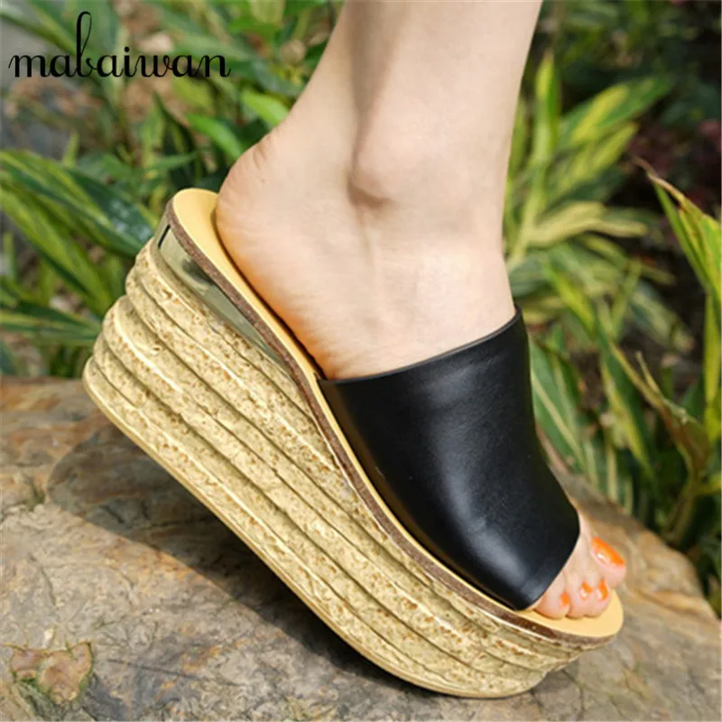 Black Women Wedge Slippers 12CM High Heel Platform Pumps Genuine Leather Shoes Woman Gladiator Sandals Slides Wedges Creepers
Black Women Wedge Slippers 12CM High Heel Platform Pumps Genuine Leather Shoes Woman Gladiator Sandals Slides Wedges Creepers