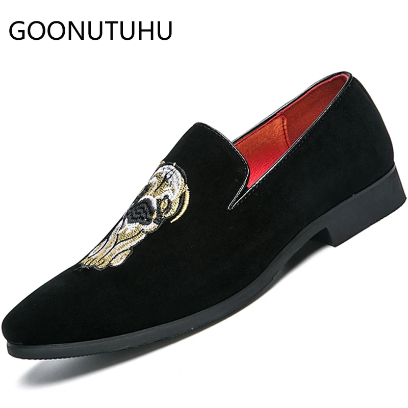 2019 new fashion men's shoes casual suede leather laofers male red and black slip on shoe man comfrotable shoes for men hot sale
2019 new fashion men's shoes casual suede leather laofers male red and black slip on shoe man comfrotable shoes for men hot sale