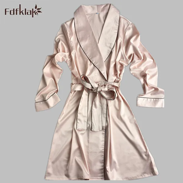 Fashion Womens 2017 New Arrival Silk Robes Bathrobes High Quality Sleepwear Hot Sale Long Sleeve Satin Robes Women M-XL E1060
Fashion Womens 2017 New Arrival Silk Robes Bathrobes High Quality Sleepwear Hot Sale Long Sleeve Satin Robes Women M-XL E1060