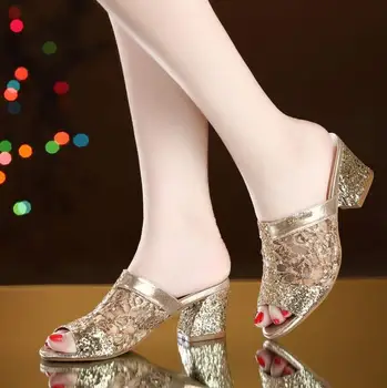 Women sandals new 2019 Bling fashion square heel summer lace slippers tong femme women sexy Hollow sandals for women size 35-41
Women sandals new 2019 Bling fashion square heel summer lace slippers tong femme women sexy Hollow sandals for women size 35-41