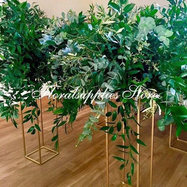 Modern Gold Rectangular Tall Metal Floral Table Centerpiece Stand Flower Stand Vase Wedding Centerpiece Table Geometric Stand
Modern Gold Rectangular Tall Metal Floral Table Centerpiece Stand Flower Stand Vase Wedding Centerpiece Table Geometric Stand