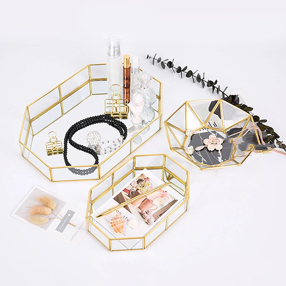 Nordic Style Glass Copper Geometry Storage Baskets Box Simplicity Style Home Organizer for Jewelry Necklace Dessert Plate
Nordic Style Glass Copper Geometry Storage Baskets Box Simplicity Style Home Organizer for Jewelry Necklace Dessert Plate