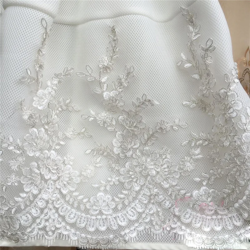 2Yards 30cm Silver Off White Codring Fabric Flower Venise Venice Wedding Dress Headwear Lace Trim Edge Luxury Applique AIWUJIA
2Yards 30cm Silver Off White Codring Fabric Flower Venise Venice Wedding Dress Headwear Lace Trim Edge Luxury Applique AIWUJIA