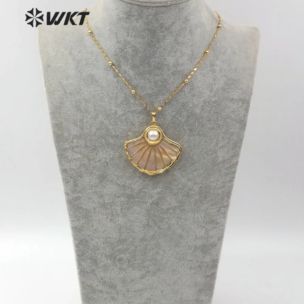 WT-JN067 Carved Yellow Shell Necklace Skirts Shape Sea Shell With Turquoises&Pearl Charm Pendant Boho Gold Necklace Beach Jewel
WT-JN067 Carved Yellow Shell Necklace Skirts Shape Sea Shell With Turquoises&Pearl Charm Pendant Boho Gold Necklace Beach Jewel