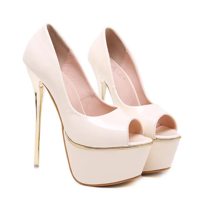 New fashion rhinestone princess shallow mouth 17CM high heels temperament banquet fish mouth sexy sandals.
New fashion rhinestone princess shallow mouth 17CM high heels temperament banquet fish mouth sexy sandals.