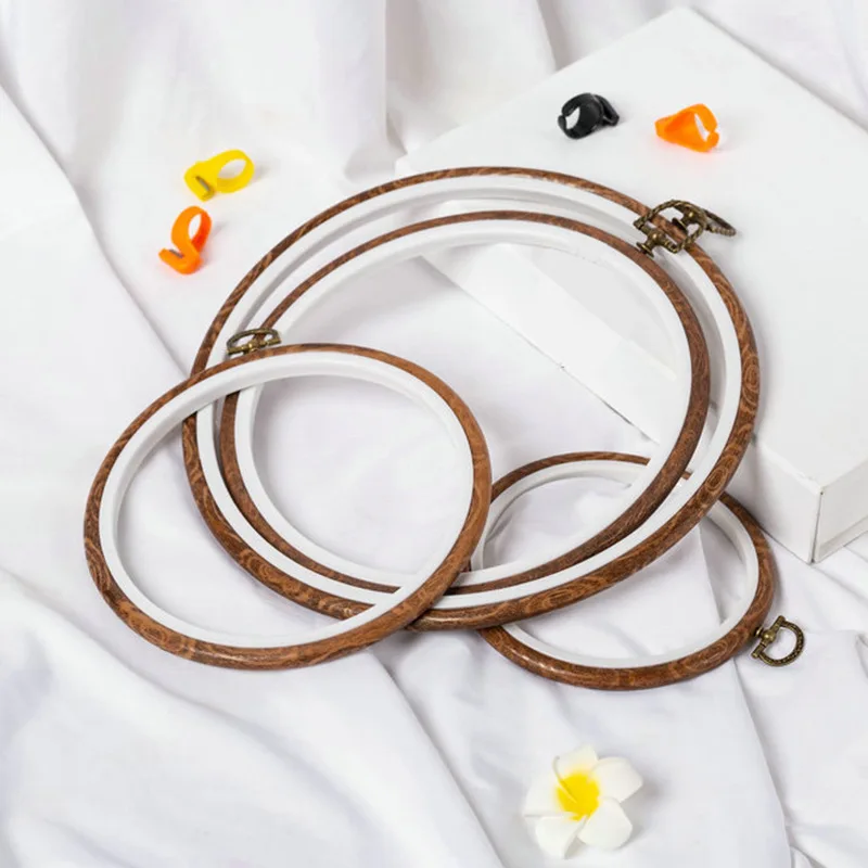 Circle Hoop Plastic Imitation Wood Embroidery Hoop For Cross Stitch Machine Hand DIY Craft Needlework Sewing Tools 8 Sizes
Circle Hoop Plastic Imitation Wood Embroidery Hoop For Cross Stitch Machine Hand DIY Craft Needlework Sewing Tools 8 Sizes