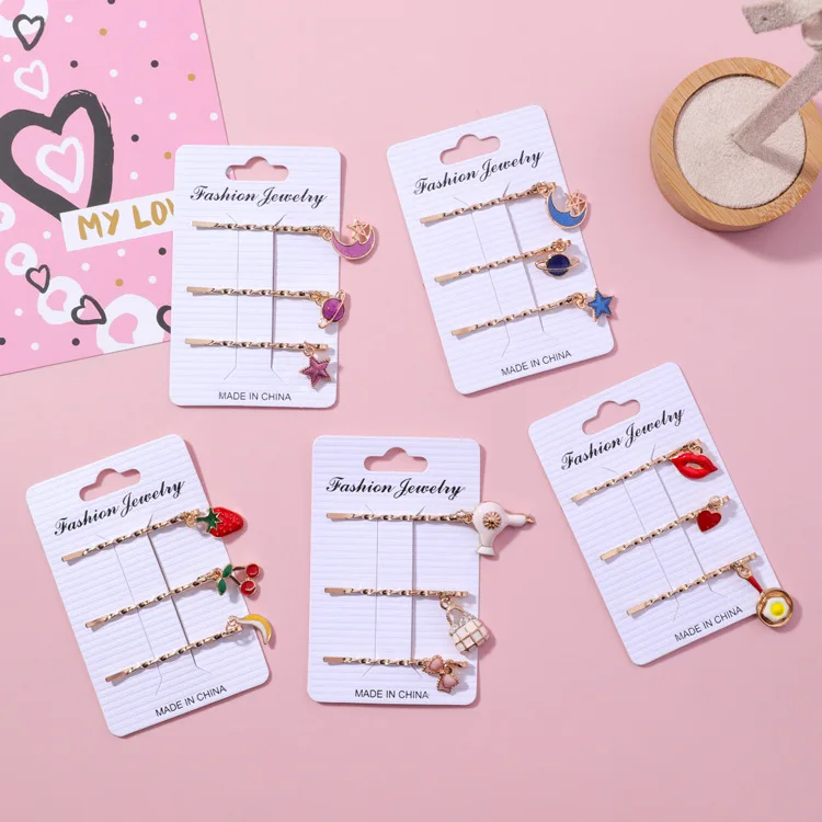 3PCS/SET Sweet Cute Star Moon Love Heart Kiss Fruit Pendant Bangs Barrette Hairpin Hair Pin Hairclip Hair Accessories
3PCS/SET Sweet Cute Star Moon Love Heart Kiss Fruit Pendant Bangs Barrette Hairpin Hair Pin Hairclip Hair Accessories