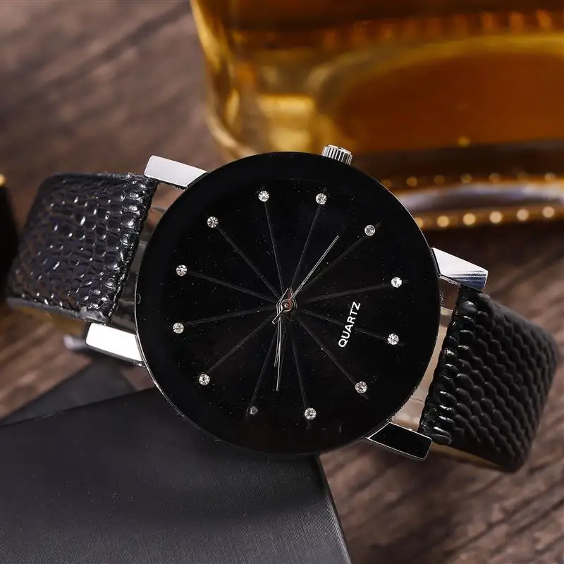 Relogio Feminino Fashion Luxury Couple Watch Leather Band Stainless Steel Quartz Wristwatch Lovers Diamond Women Watches Black
Relogio Feminino Fashion Luxury Couple Watch Leather Band Stainless Steel Quartz Wristwatch Lovers Diamond Women Watches Black