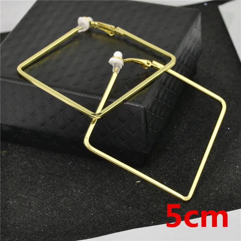 Clip on ear without piercing no hole Earrings for women fashion black gold silver female Jewellery square youth girl personality
Clip on ear without piercing no hole Earrings for women fashion black gold silver female Jewellery square youth girl personality