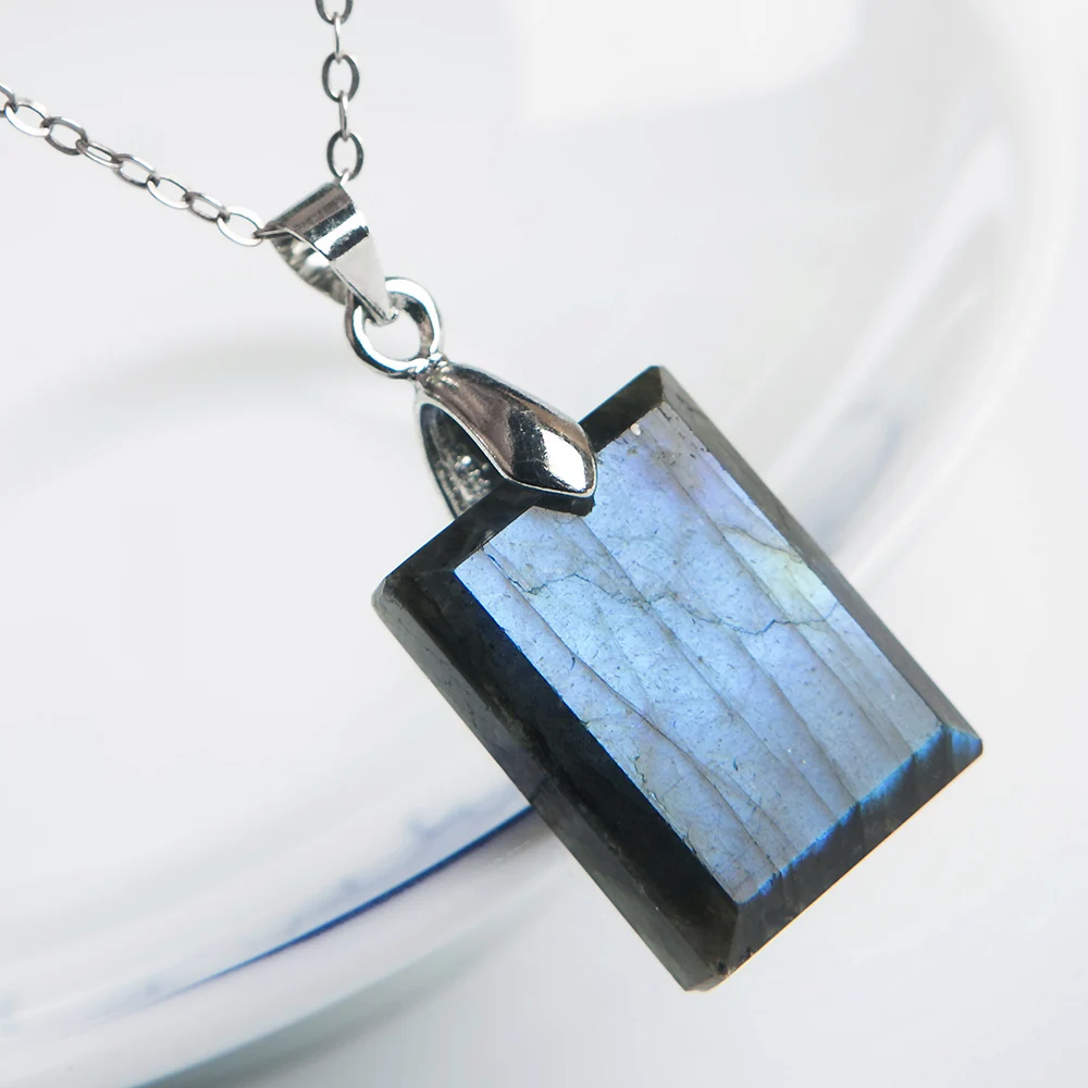 Genuine Natural Blue Light Labradorite Pendant Gemstone Women Men Fashion Rectangle 20x15x6mm Crystal Moonstone Pendant AAAA
Genuine Natural Blue Light Labradorite Pendant Gemstone Women Men Fashion Rectangle 20x15x6mm Crystal Moonstone Pendant AAAA
