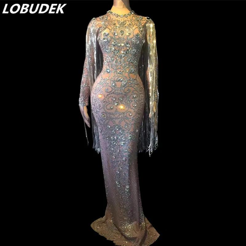 Fashion New Silver Rhinestones Tassels Long Sleeve Tight Dress Lady Singer Evening Performance Crystal Long Dress Stage Costume
Fashion New Silver Rhinestones Tassels Long Sleeve Tight Dress Lady Singer Evening Performance Crystal Long Dress Stage Costume