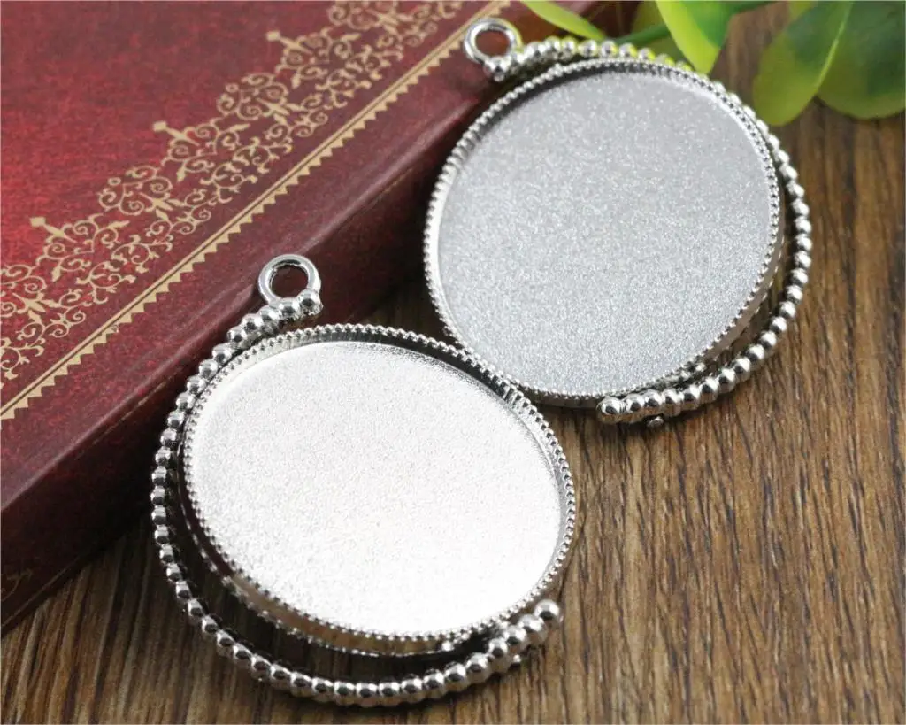 5pcs 30mm Inner Size Rotation Double Side 360 Degree Rotation Rhodium colors Plated Cabochon Base Setting Charms Pendant-D1-43
5pcs 30mm Inner Size Rotation Double Side 360 Degree Rotation Rhodium colors Plated Cabochon Base Setting Charms Pendant-D1-43