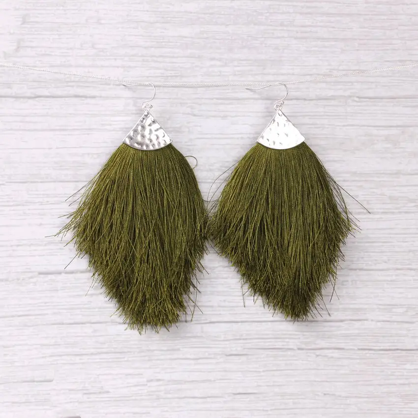 10 Colors ZWPON Boho Summer Splendor Large Fringe Earrings 2019 Women Long Tassel Earrings Statement Earrings Jewelry Wholesale
10 Colors ZWPON Boho Summer Splendor Large Fringe Earrings 2019 Women Long Tassel Earrings Statement Earrings Jewelry Wholesale